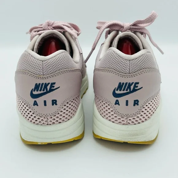 Nike Air Max Women's Particle Rose Size